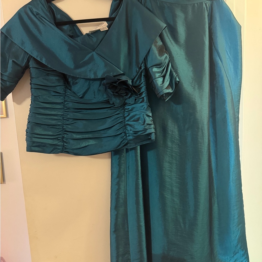 Elegant Teal Wedding Dress